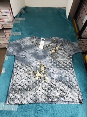Victoria Collection Top Size 2X Women Blue Floral Pattern Short Sleeve NWT